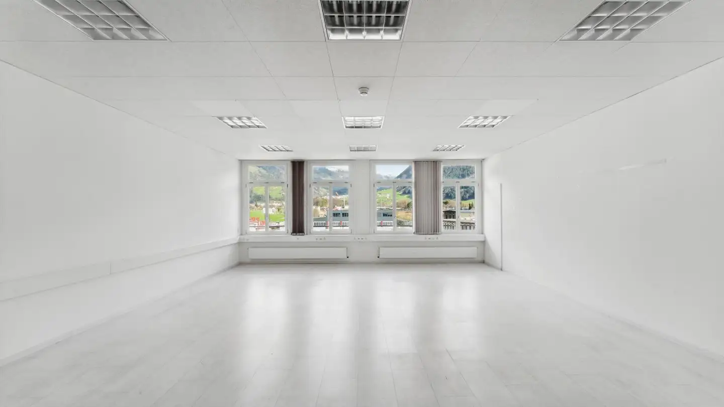 Office space for rent - Neuland 2, 6460 Altdorf UR - Photo 2