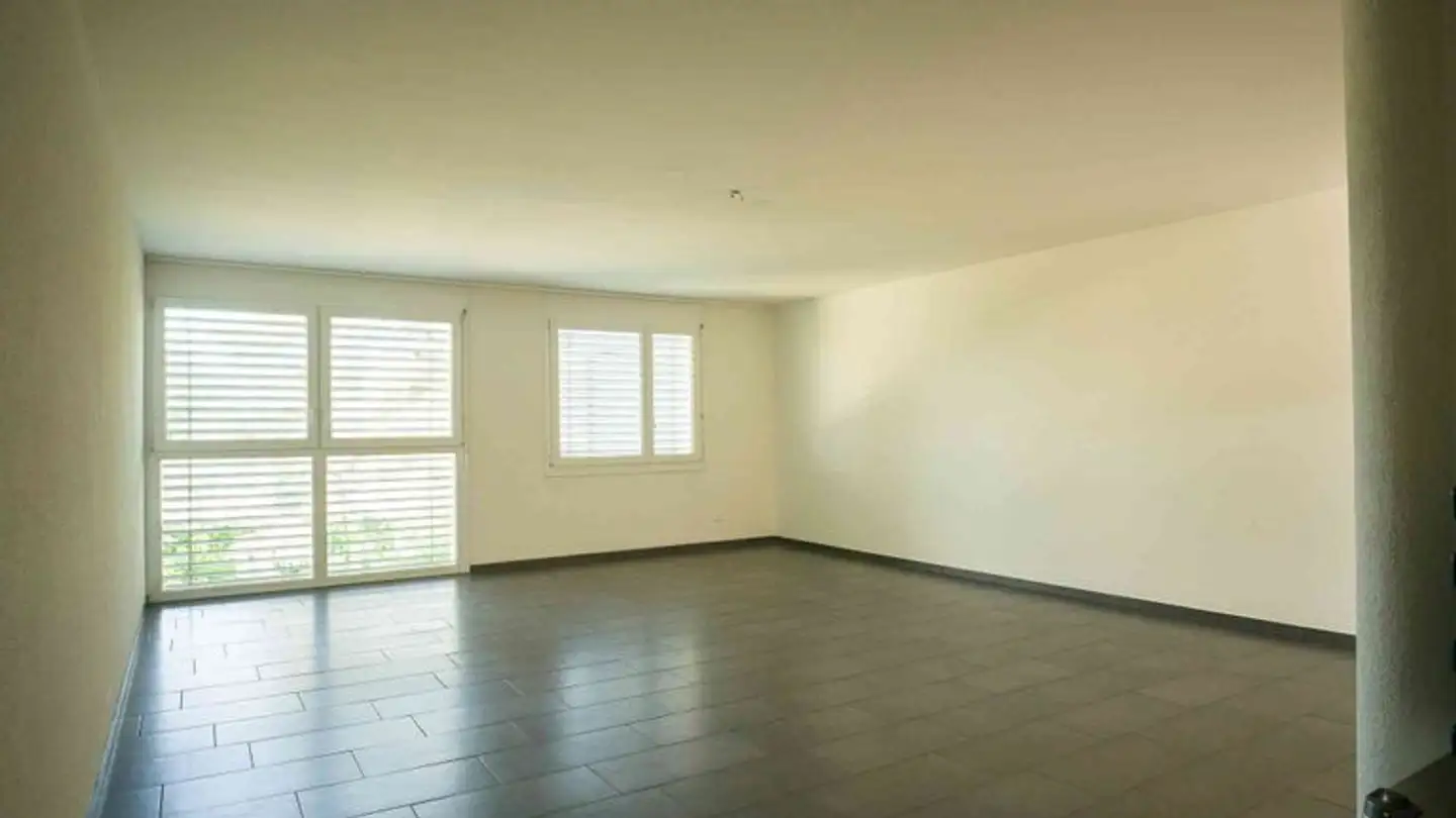 Gewerbe mieten - Spitzengeerstrasse 1, 8606 Nänikon