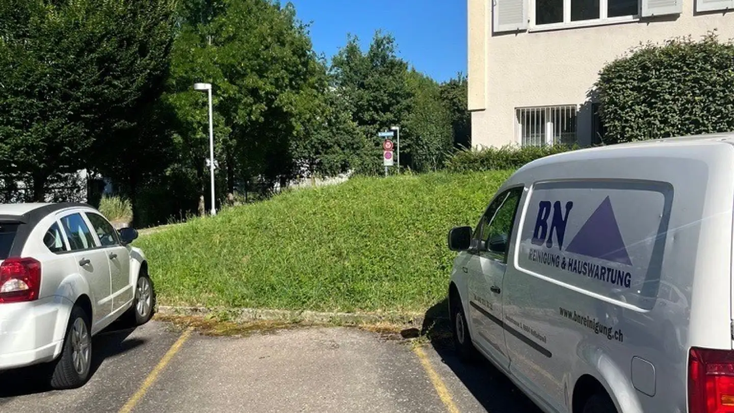 Parkplatz im Freien mieten - Wehntalerstrasse 584, 8046 Zürich