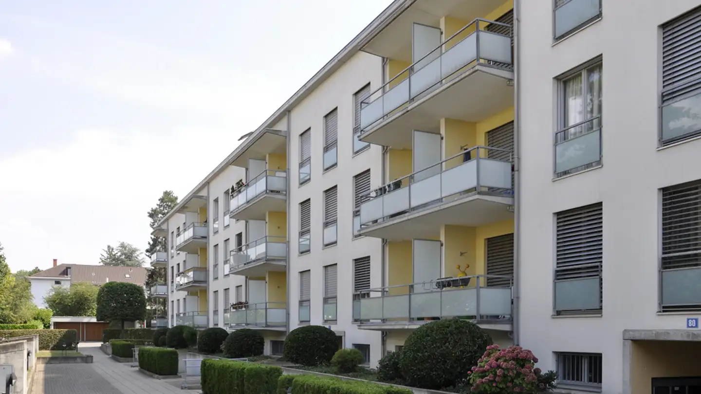 Outdoor parking space for rent - Luegislandstrasse 84, 8051 Zürich