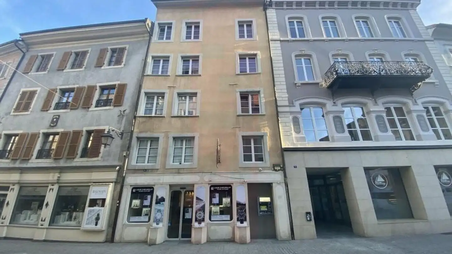 Mixed-use building for sale - 2900 Porrentruy