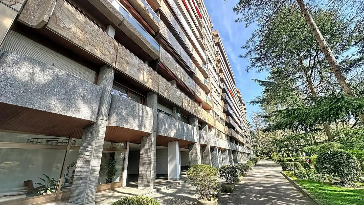 Place de parking souterraine à louer - Plateau De Frontenex 9a, 1223 Cologny