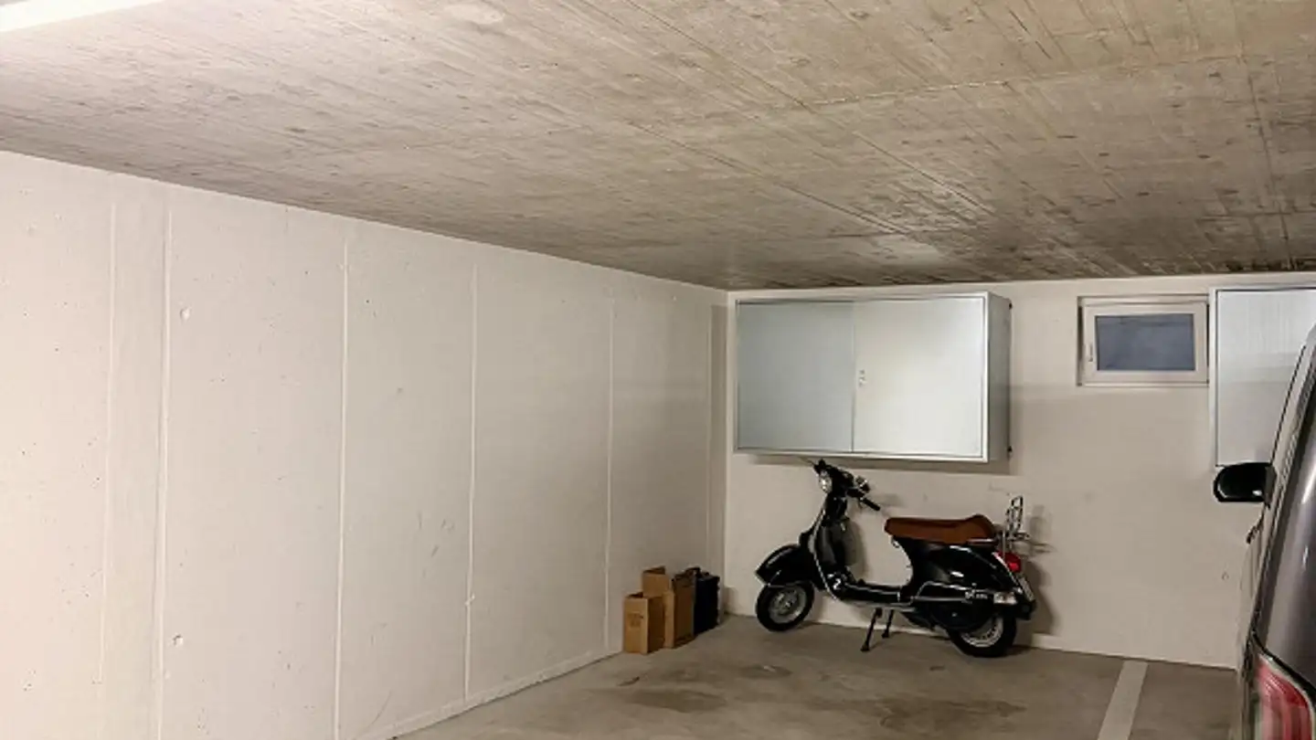 Place de parking souterraine à louer - Gässli 19, 7023 Haldenstein
