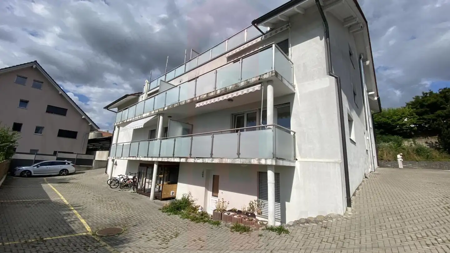 Mixed-use building for sale - 1580 Oleyres