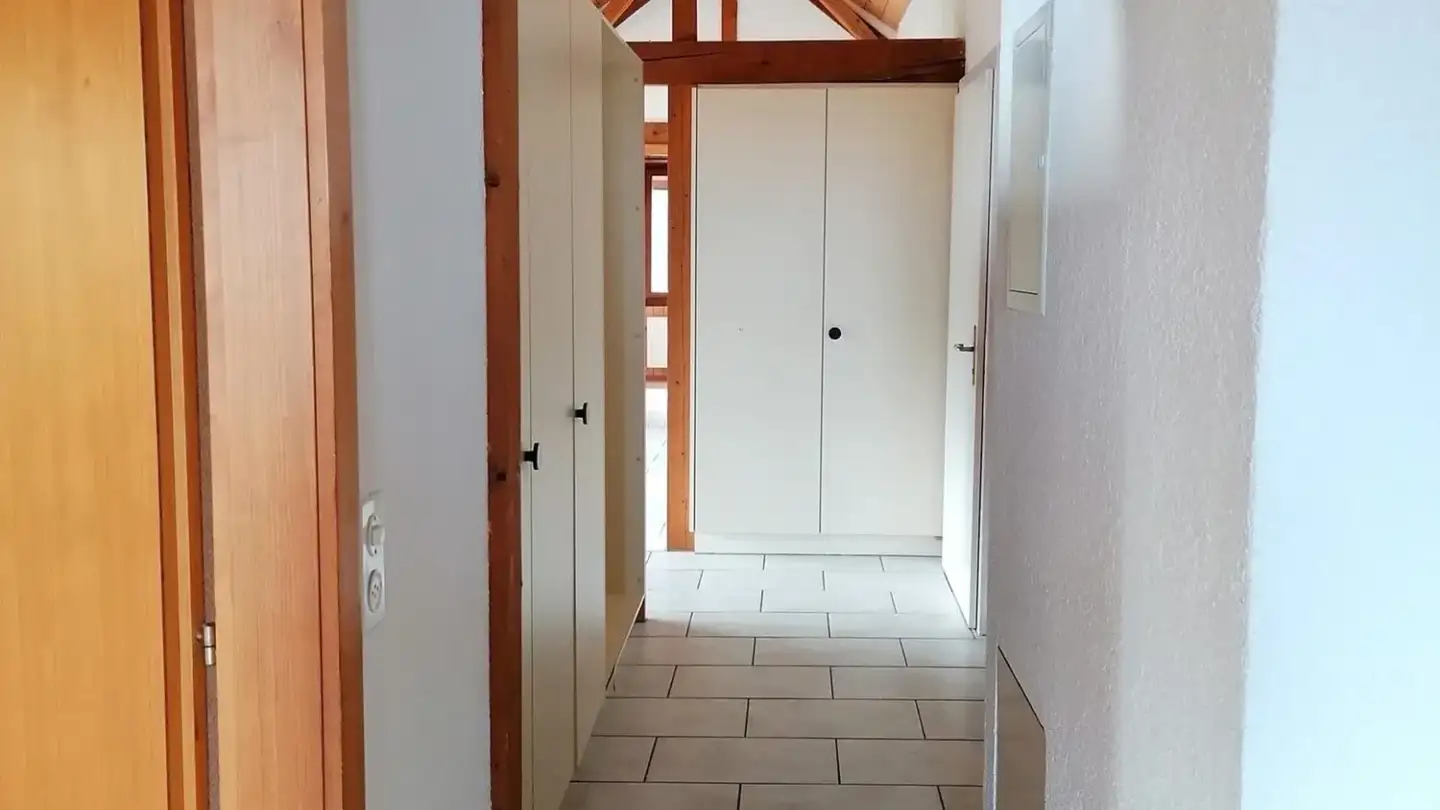 Attic flat for rent - Hauptstrasse 69, 4952 Eriswil - Photo 3