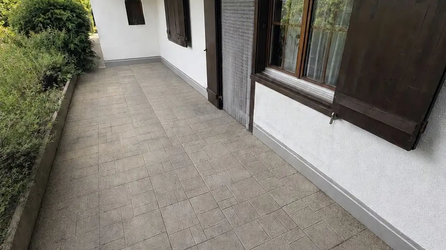 Wohnung mieten - 7151 Schluein