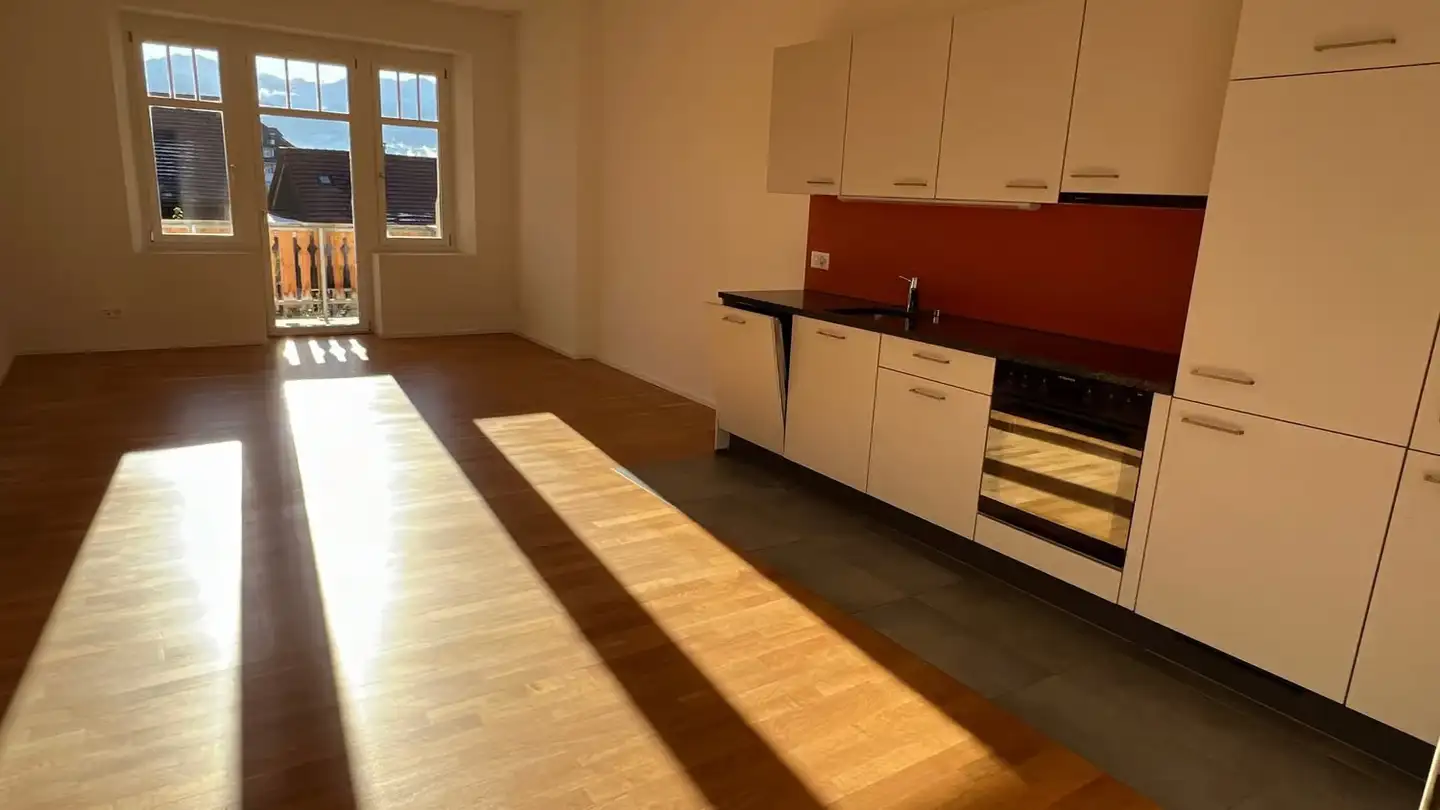 Wohnung mieten - Staatsstrasse 16, 3652 Hilterfingen - Foto 2