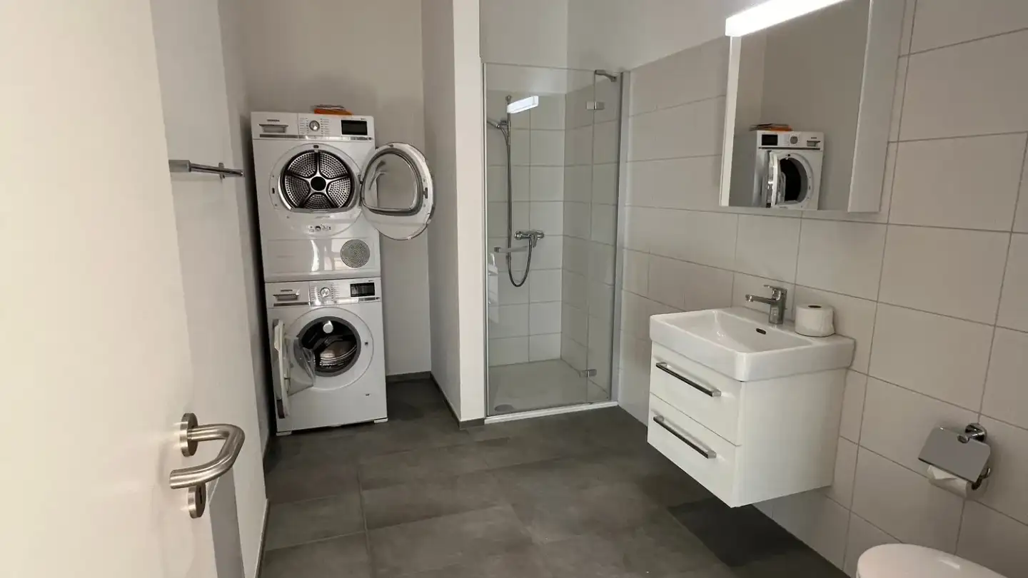 Wohnung mieten - Staatsstrasse 16, 3652 Hilterfingen - Foto 4