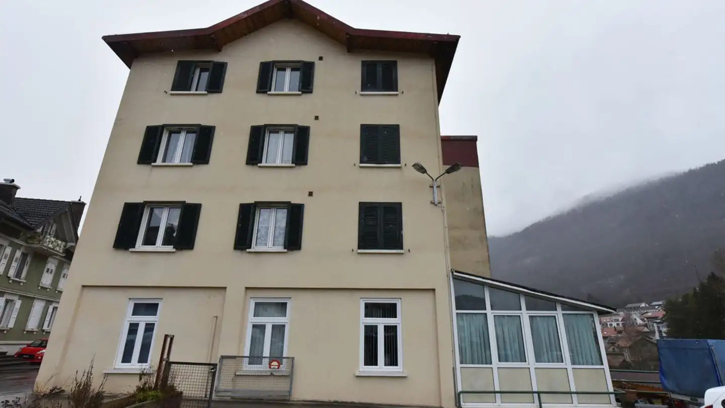 Mischgenutztes Gebäude kaufen - 1337 Vallorbe