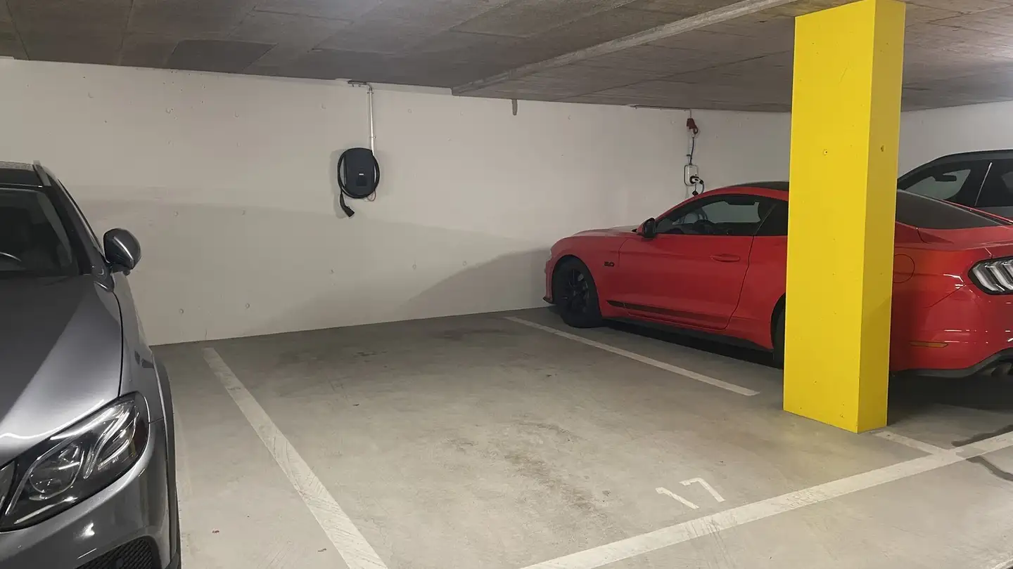 Single garage for rent - Schlossbergstrasse, 6312 Steinhausen