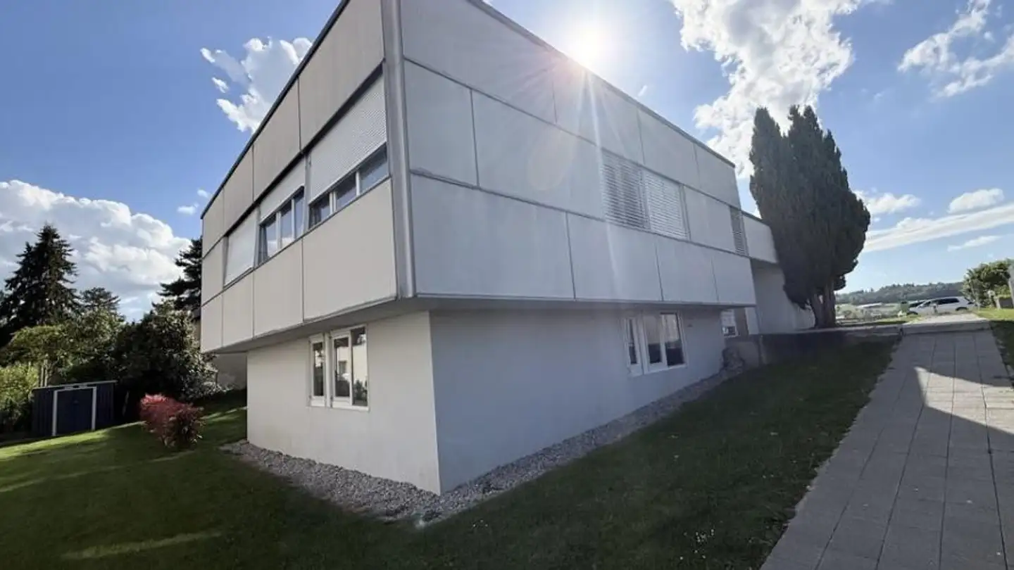 Outdoor parking space for rent - Rue Aliénor 7, 1680 Romont FR