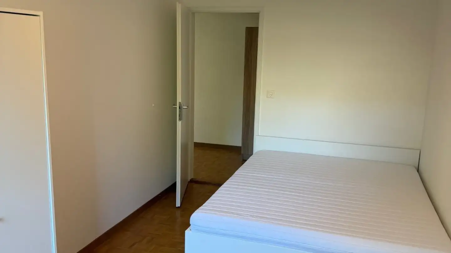 Chambre à louer - 8122 Binz