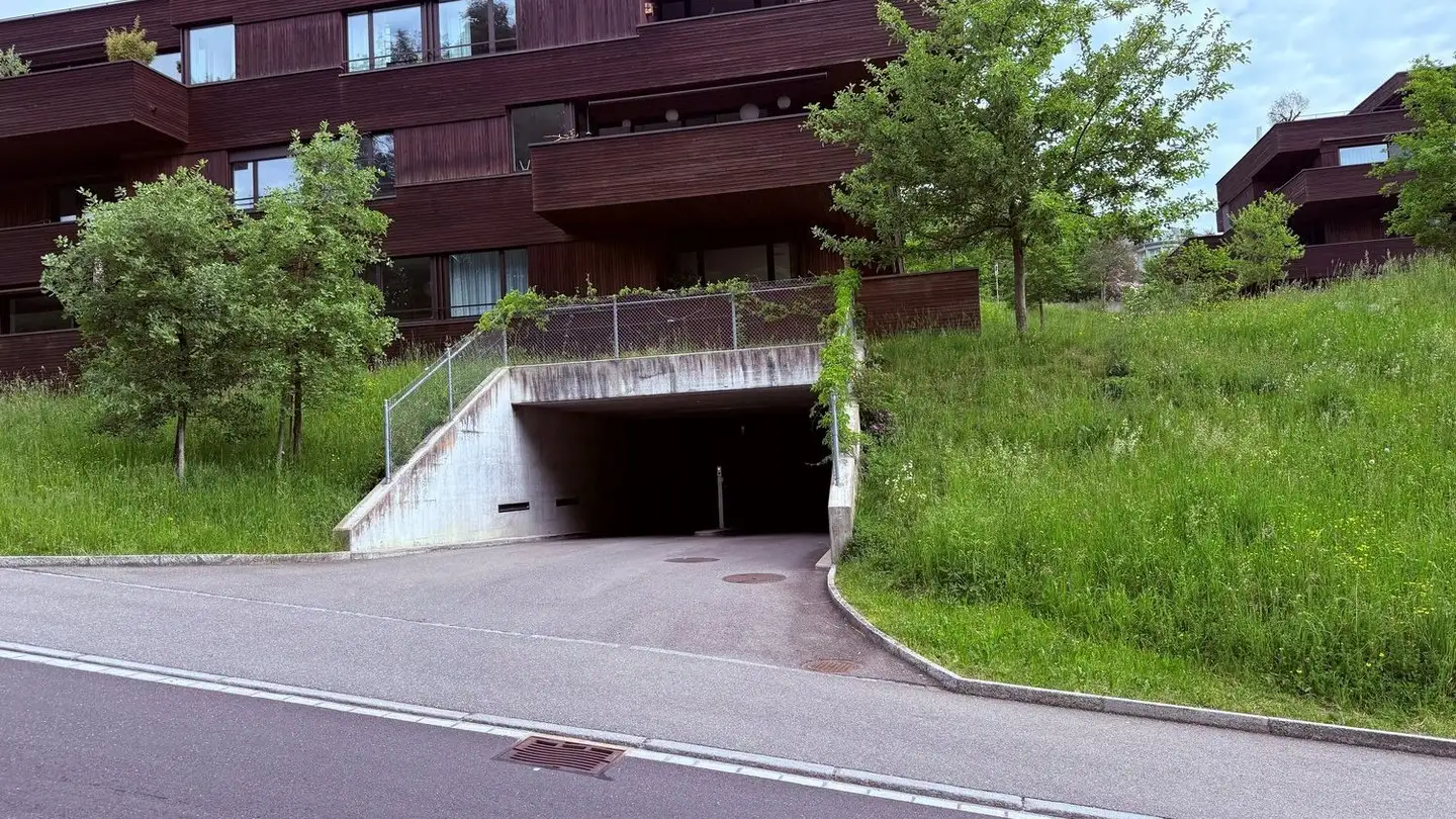 Place de parking souterraine à louer - Allmendstrasse 3, 5400 Baden