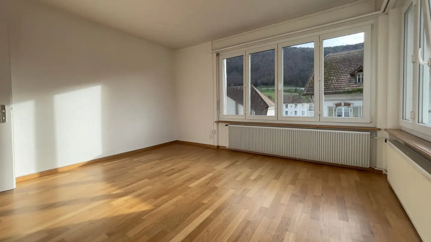 Appartement à louer - Rue du Temple 2, 2738 Court - Photo 3