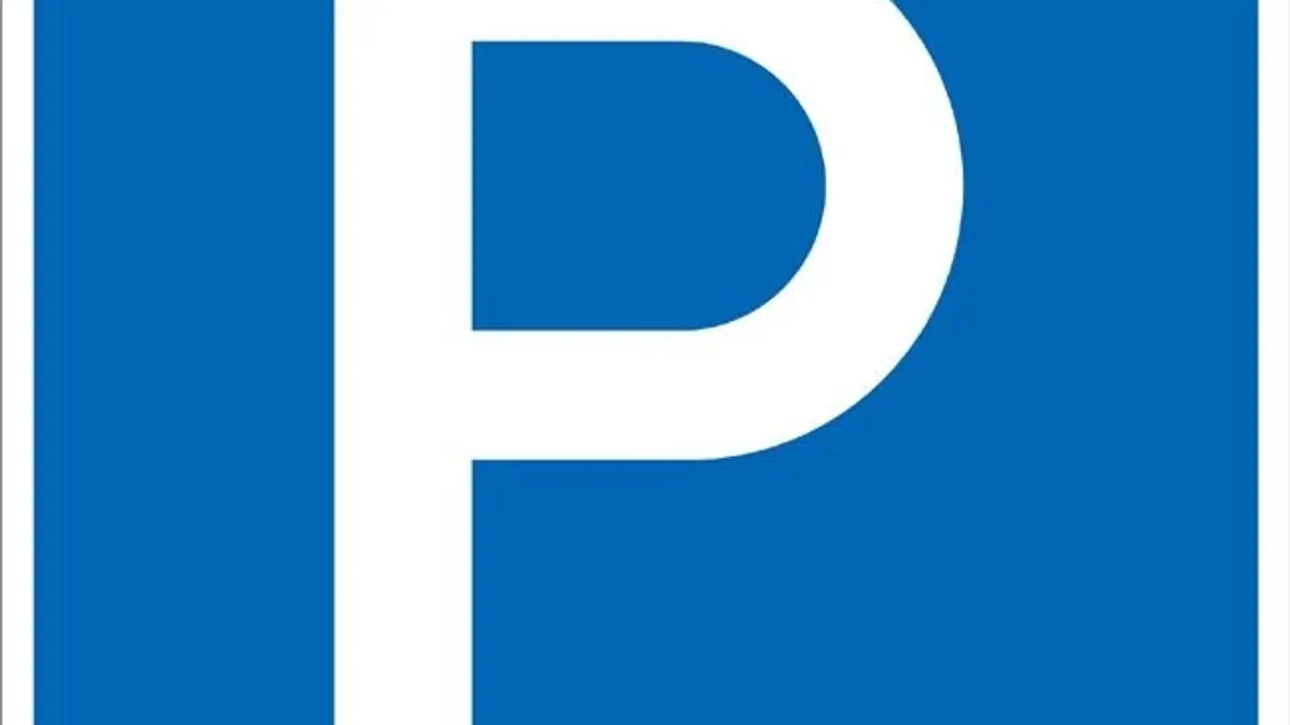 Place de parking souterraine à louer - Neuwiesenstrasse 1, 8610 Uster
