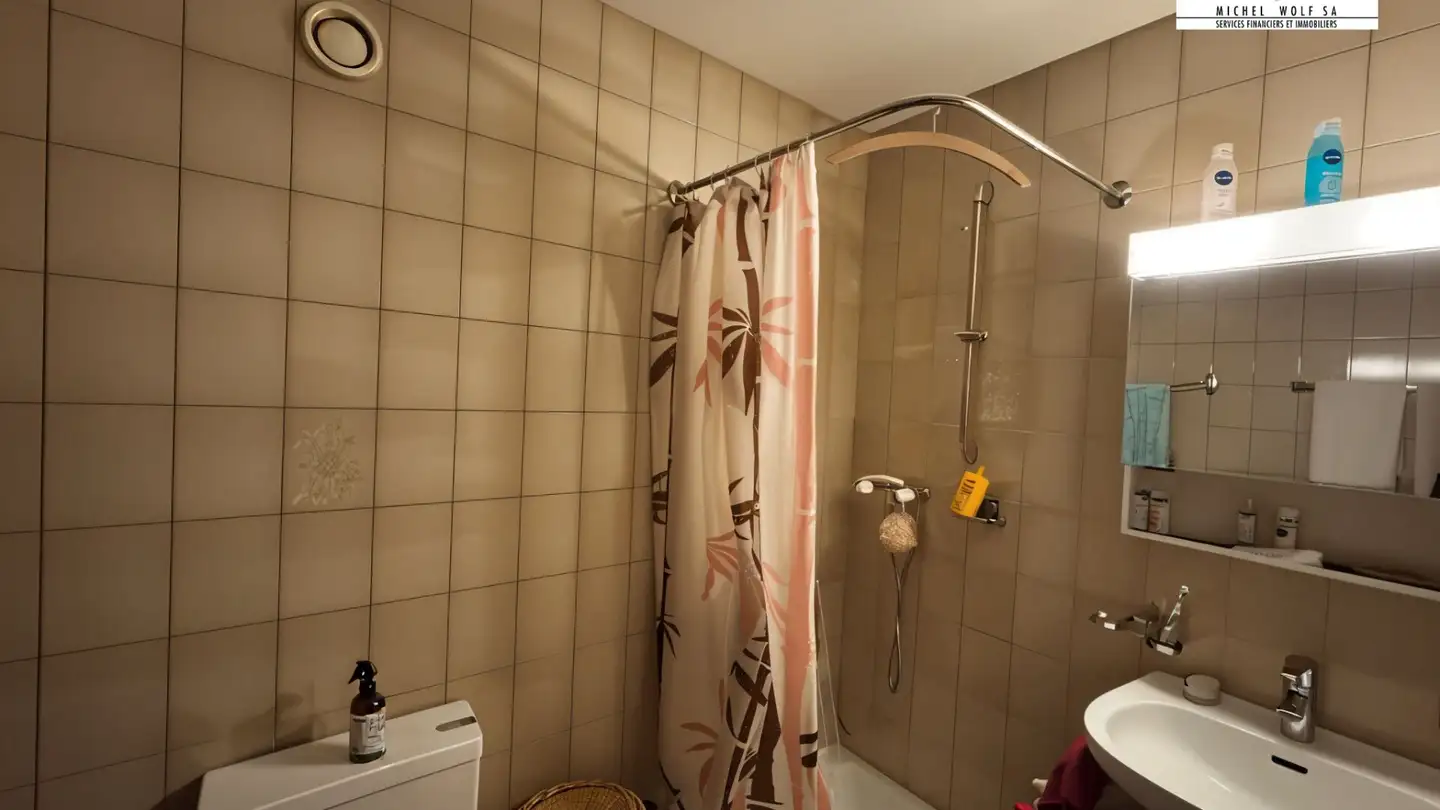 Wohnung mieten - Rue Du Chasselas, 2034 Peseux - Foto 4