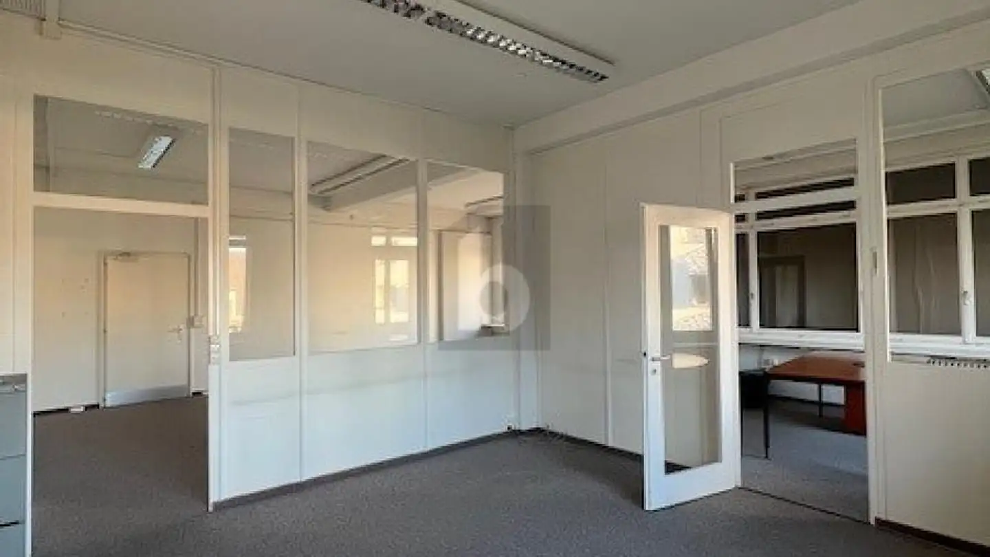 Spazio ufficio in affitto - 8197 Rafz - Photo 2