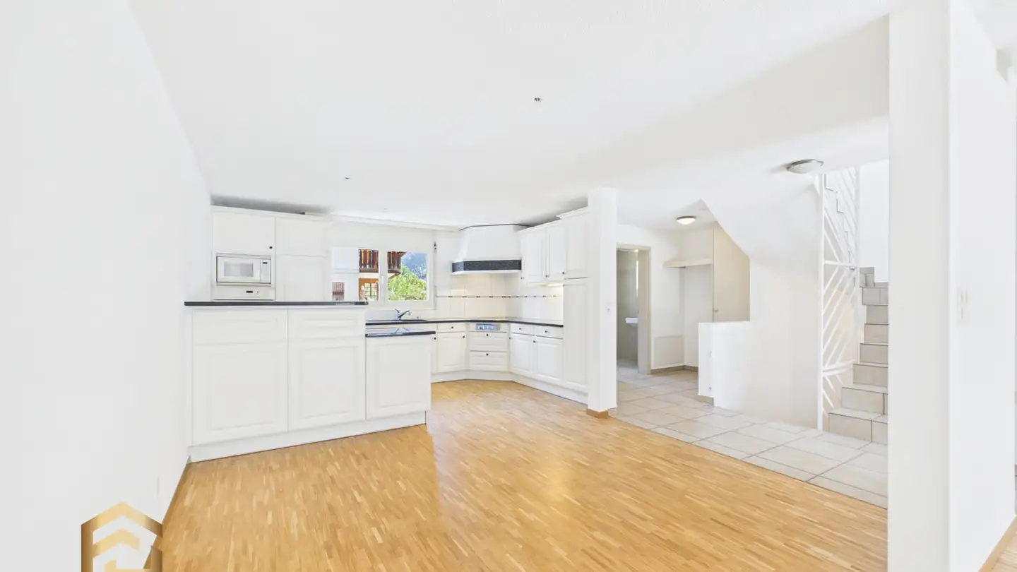 Row house for sale - 3922 Stalden VS