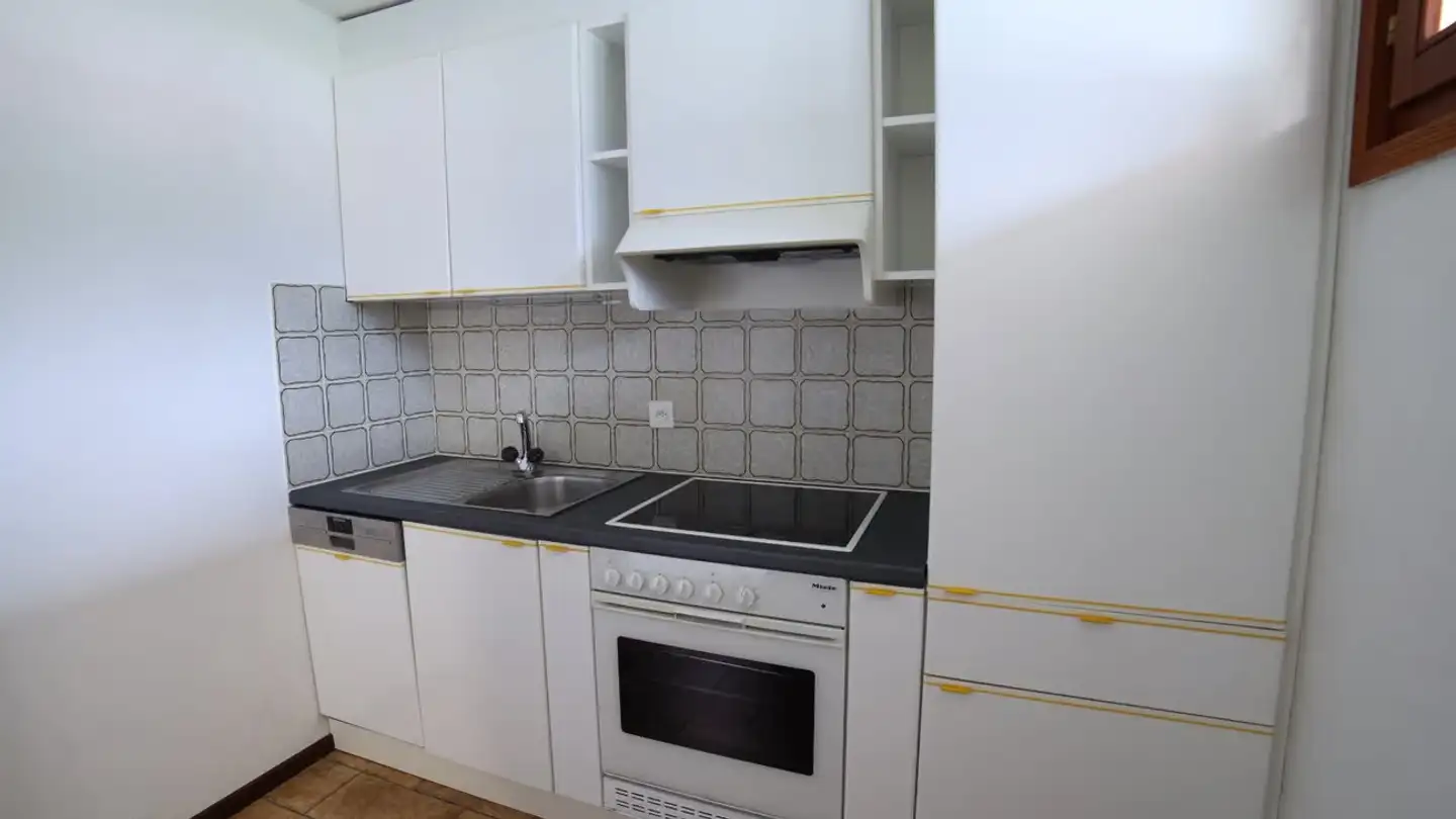 Apartment for rent - Stazione 17, 6535 Roveredo GR - Photo 3