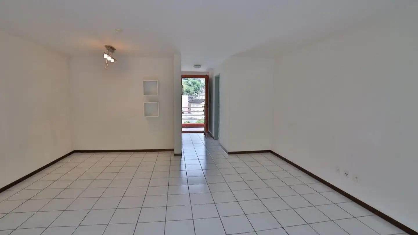 Apartment for rent - Stazione 17, 6535 Roveredo GR - Photo 4