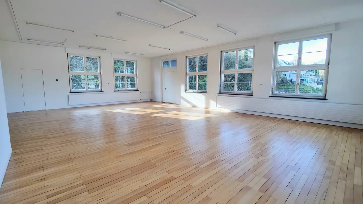 Commerciale in affitto - Zürcherstrasse 1, 8193 Eglisau - Foto 3