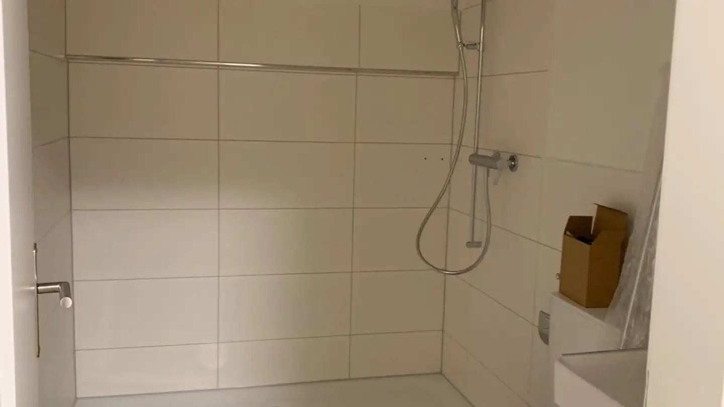 Outdoor parking space for rent - Ober Luegeten 1, 6102 Malters - Photo 2