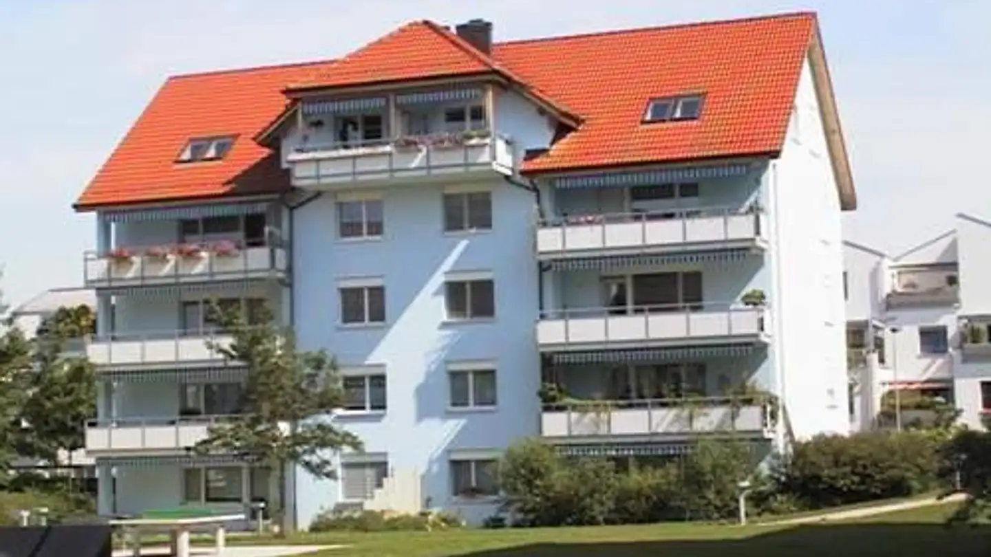 Tiefgaragenstellplatz mieten - Ackerstrasse 43, 8604 Volketswil