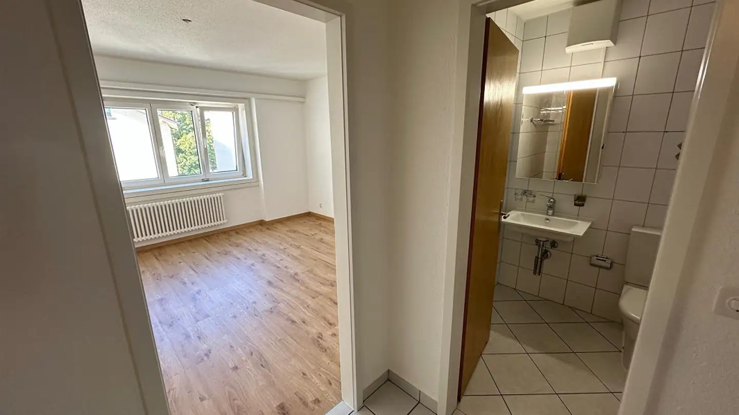 Appartement à louer - Gassa Sutò 6, 7013 Domat/Ems - Photo 3