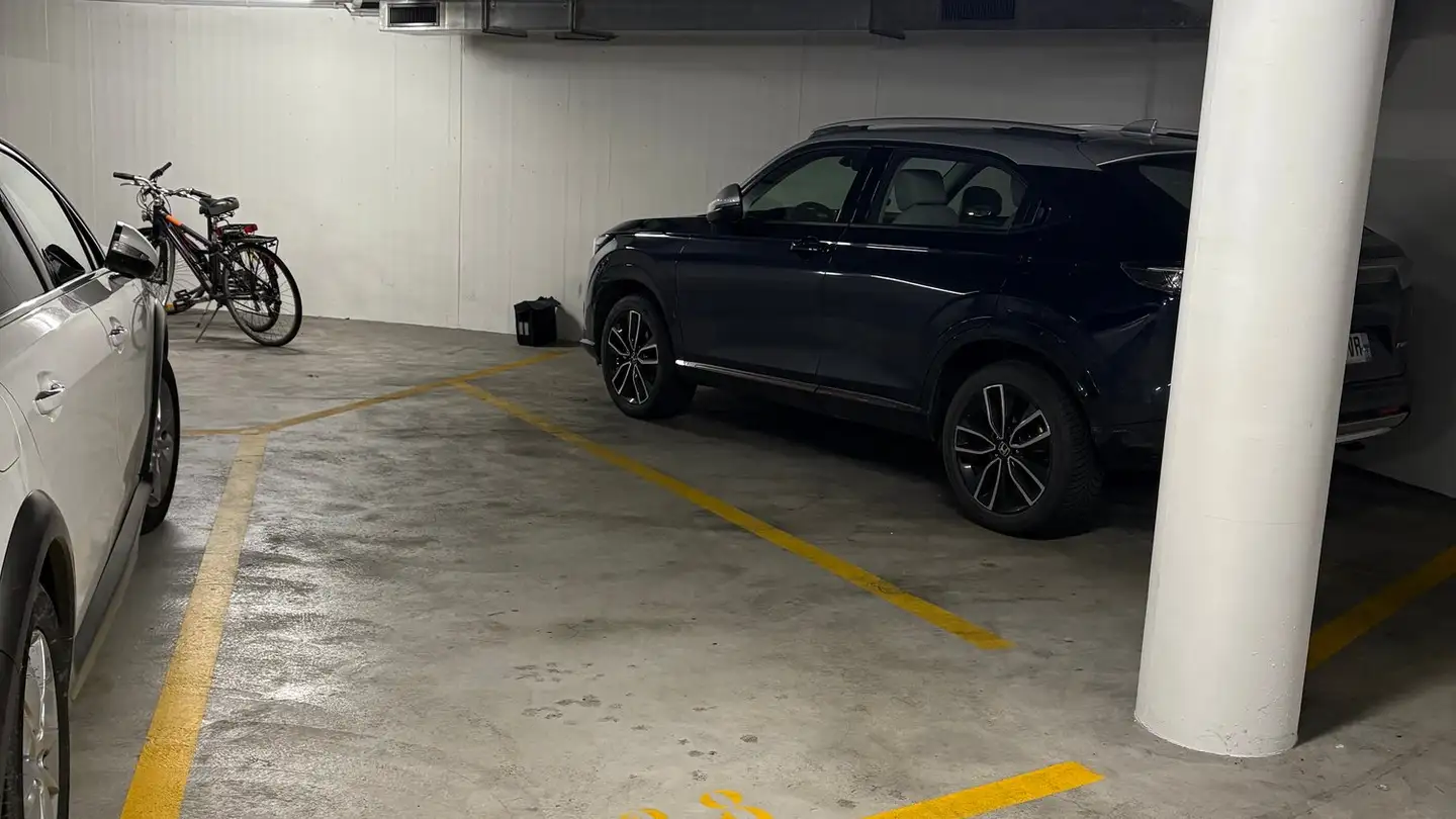 Indoor motorbike parking space for rent - Münchensteinerstrasse 127, 4053 Basel - Photo 3