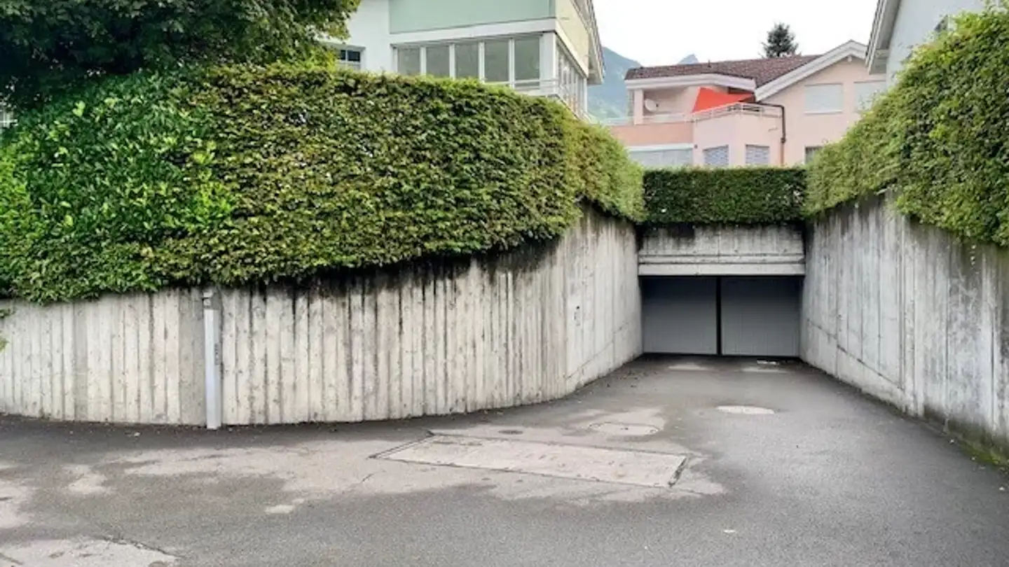 Tiefgaragenstellplatz mieten - Obere Oelerrütti, 6467 Schattdorf