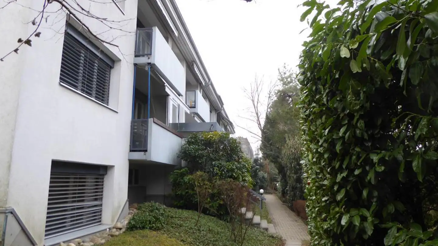 Parcheggio esterno in affitto - Baselstrasse, 4144 Arlesheim