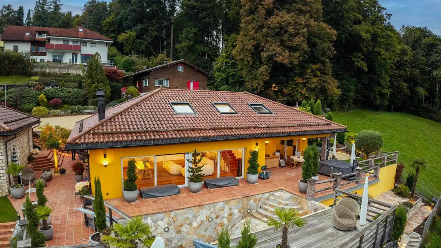 Villa for sale - Buggrütistrasse 34, 8717 Benken SG