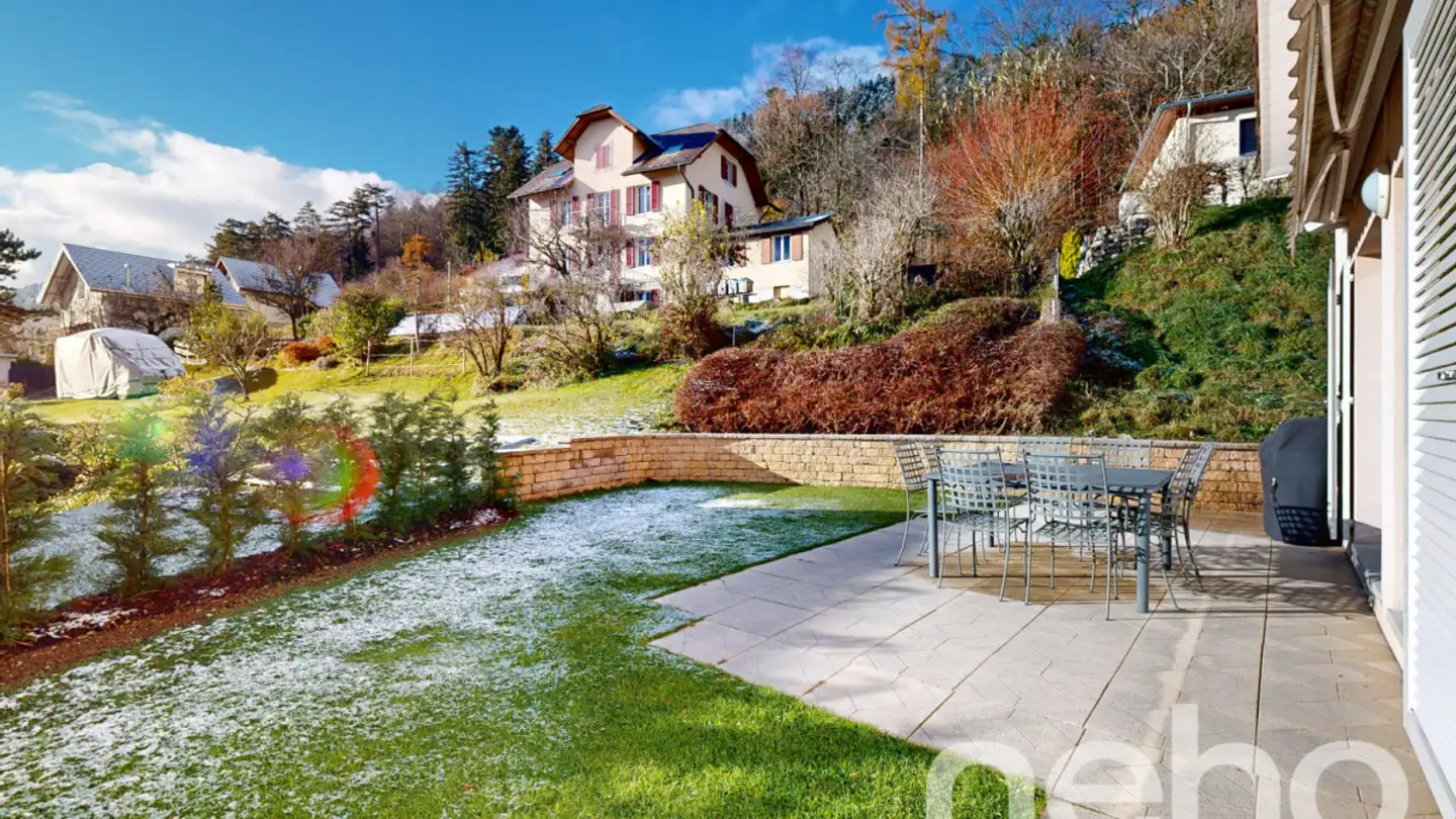 Single house for sale - 2054 Chézard-St-Martin