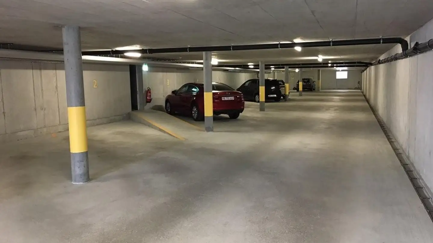 Place de parking souterraine à louer - Stiglimattstrasse, 3250 Lyss - Photo 2