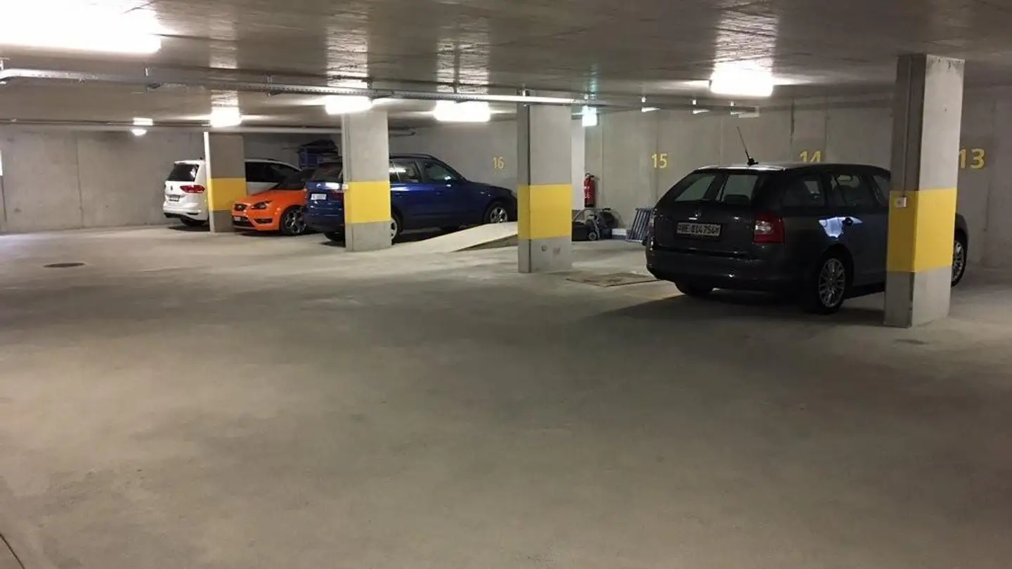Place de parking souterraine à louer - Stiglimattstrasse, 3250 Lyss - Photo 3