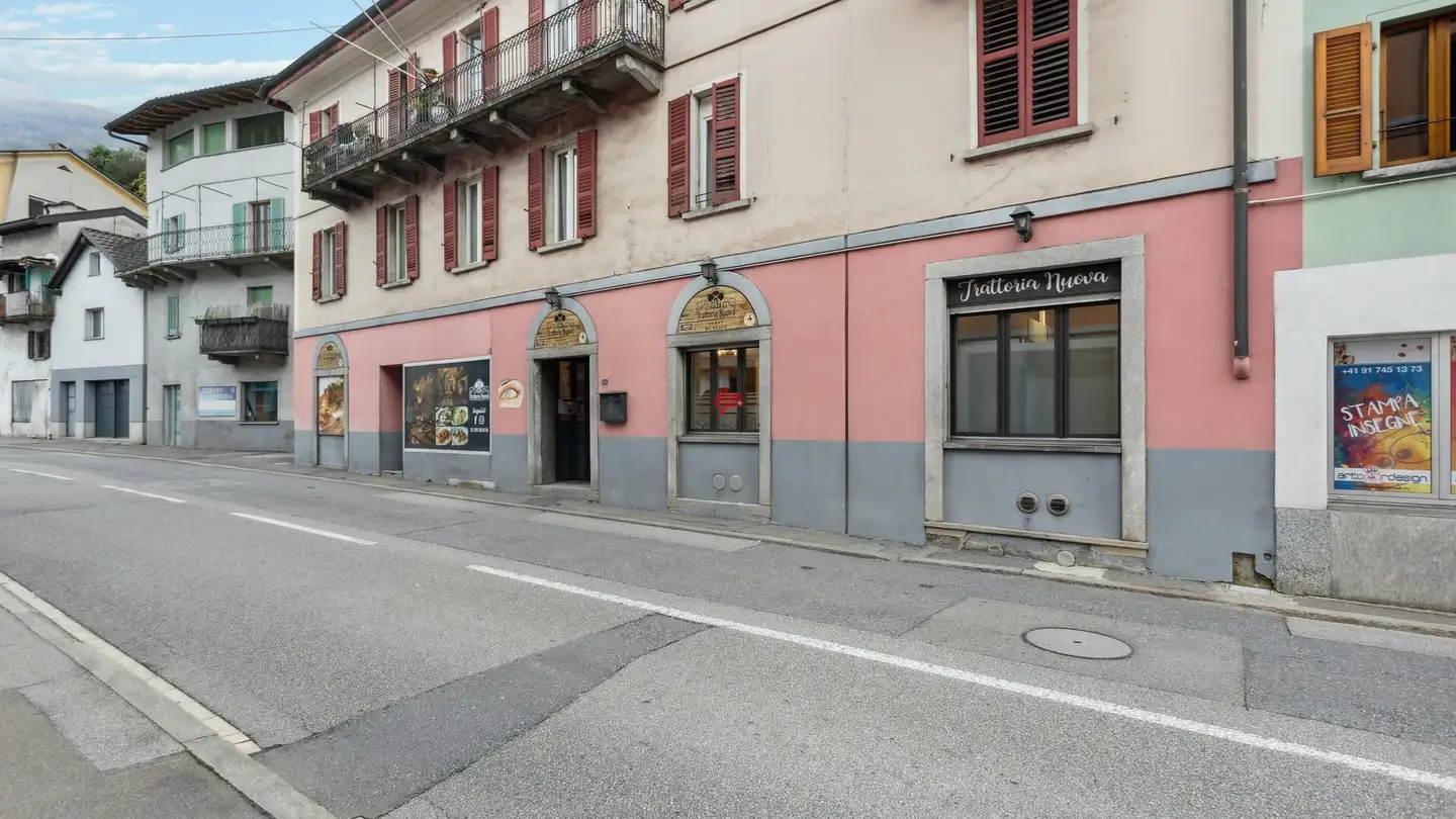 Casa singola in vendita - Via San Gottardo 41, 6596 Gordola - Photo 2