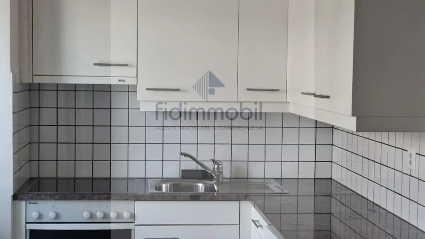 Studio à louer - Rue Daniel-Jeanrichard 13, 2300 La Chaux-de-Fonds - Photo 2