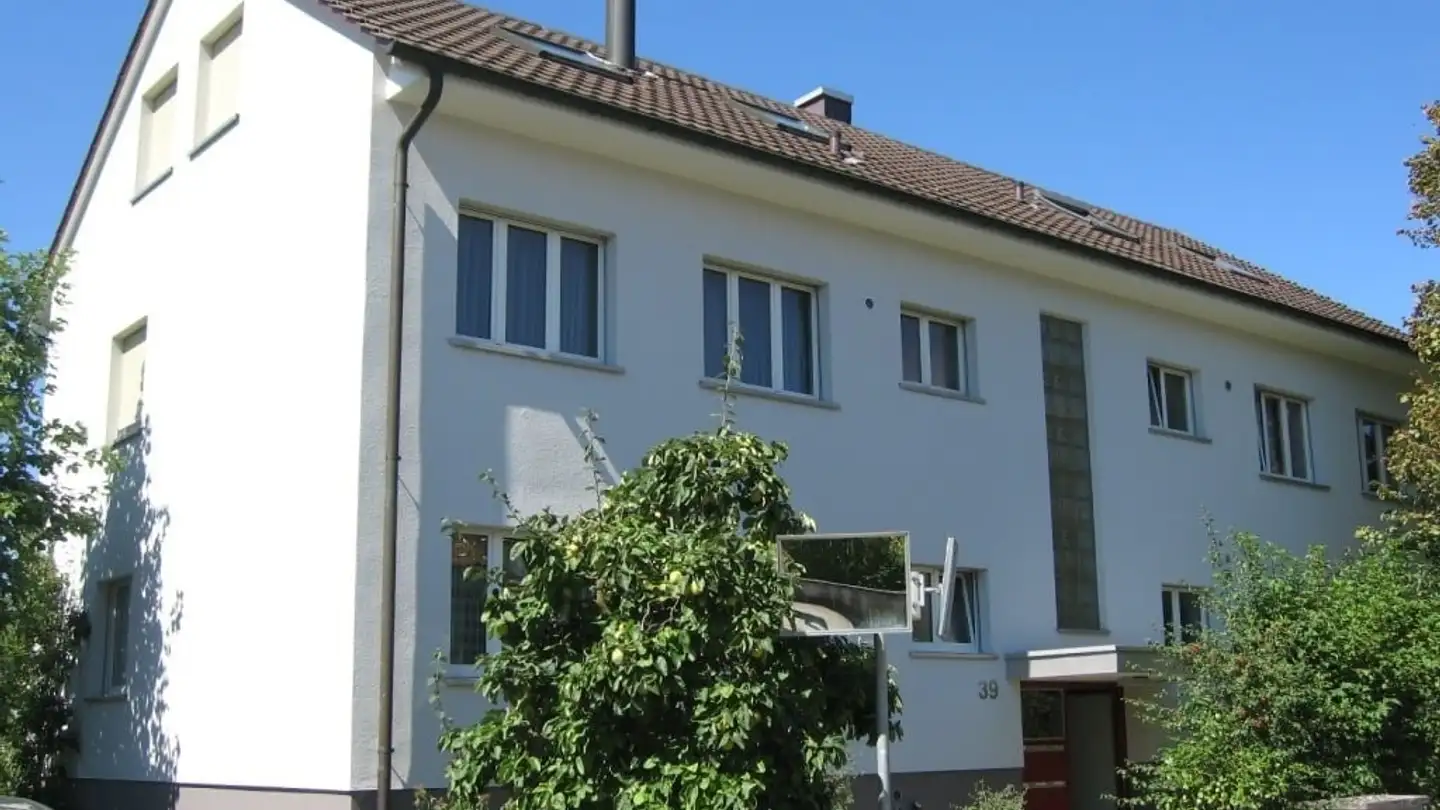 Dachgeschosswohnung mieten - Gartenstrasse 39, 4147 Aesch BL