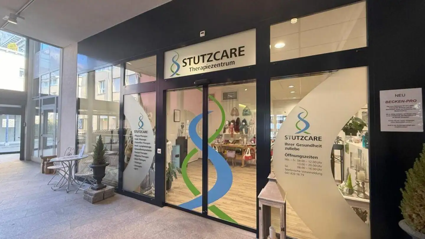 Commerciale in affitto - Bahnhofplatz 19, 6440 Brunnen - Foto 2