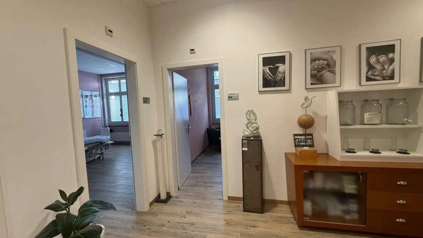 Commerciale in affitto - Bahnhofplatz 19, 6440 Brunnen - Foto 4