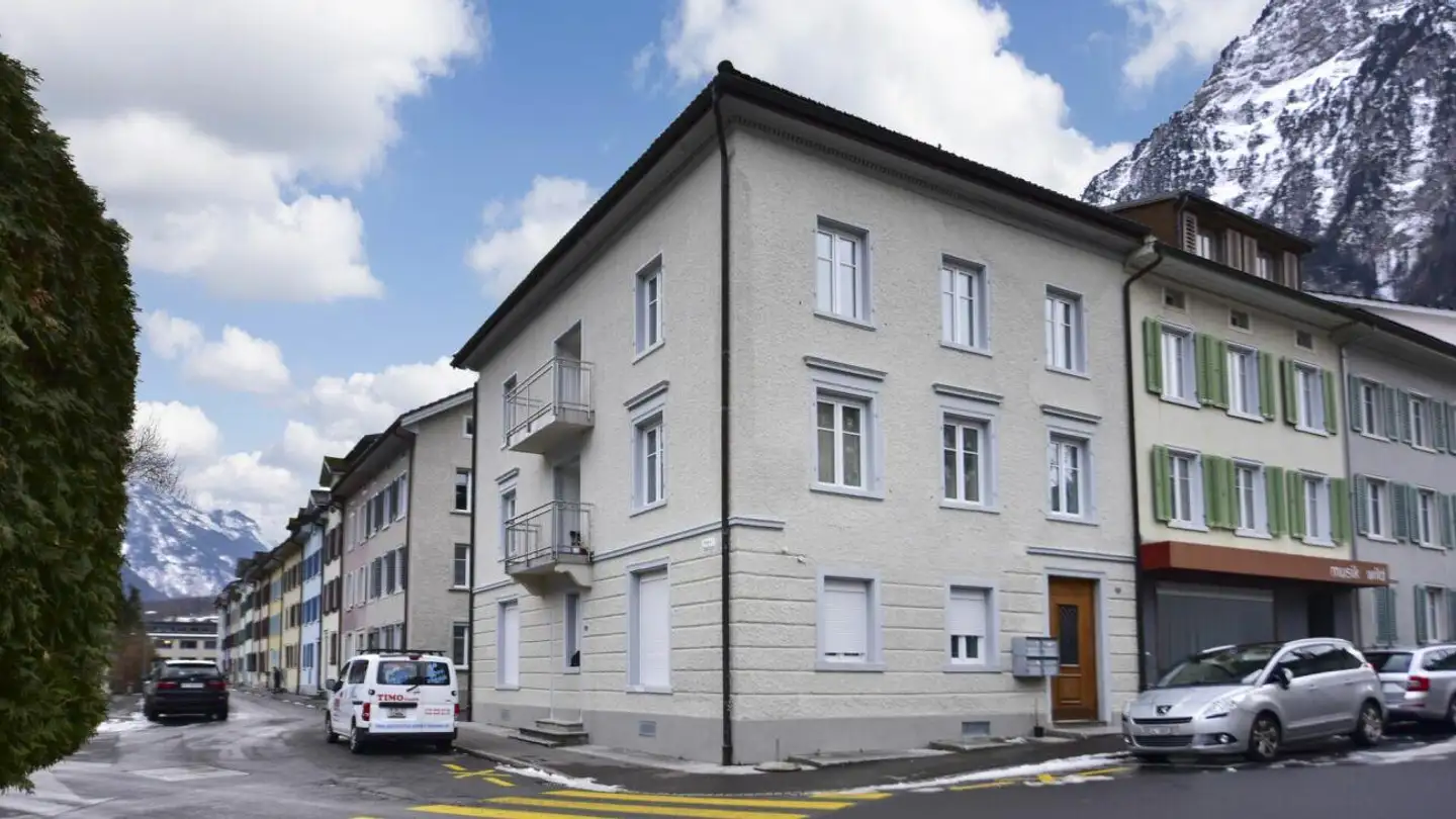 Mehrfamilienhaus kaufen - Schützenhausstrasse 31, 8750 Glarus - Foto 2