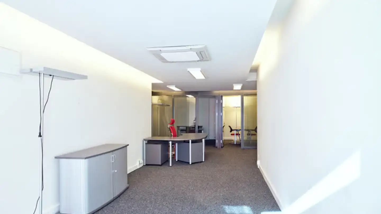 Commercial à louer - Rue Du Château 101, 1680 Romont FR - Photo 2
