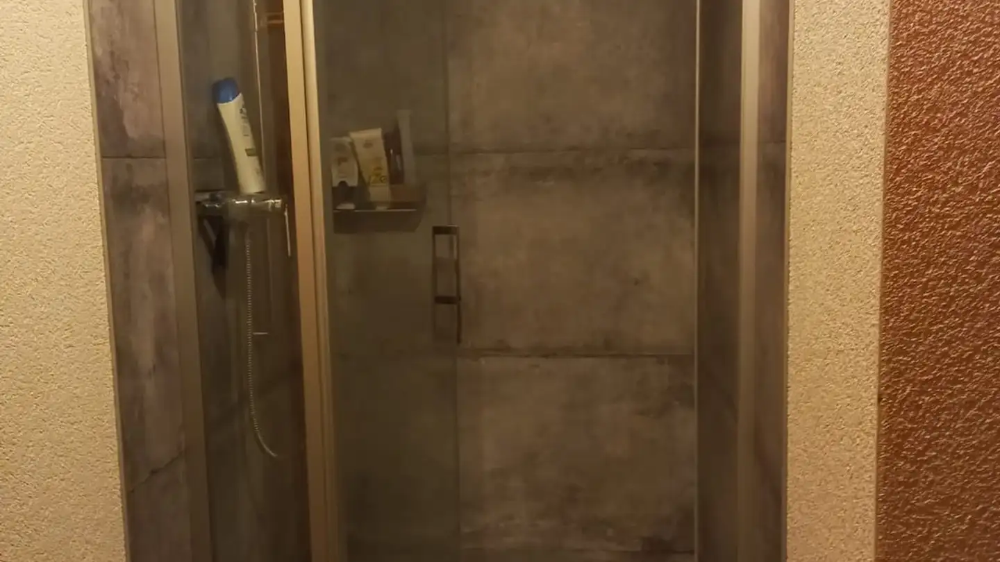 Zimmer mieten - Bahnhofstrasse 8, 3860 Meiringen - Foto 4