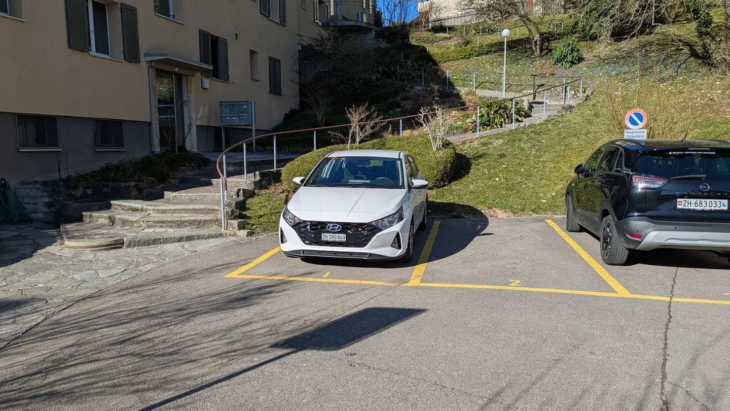 Place de parking extérieure à louer - Limmattalstrasse 318, 8049 Zürich