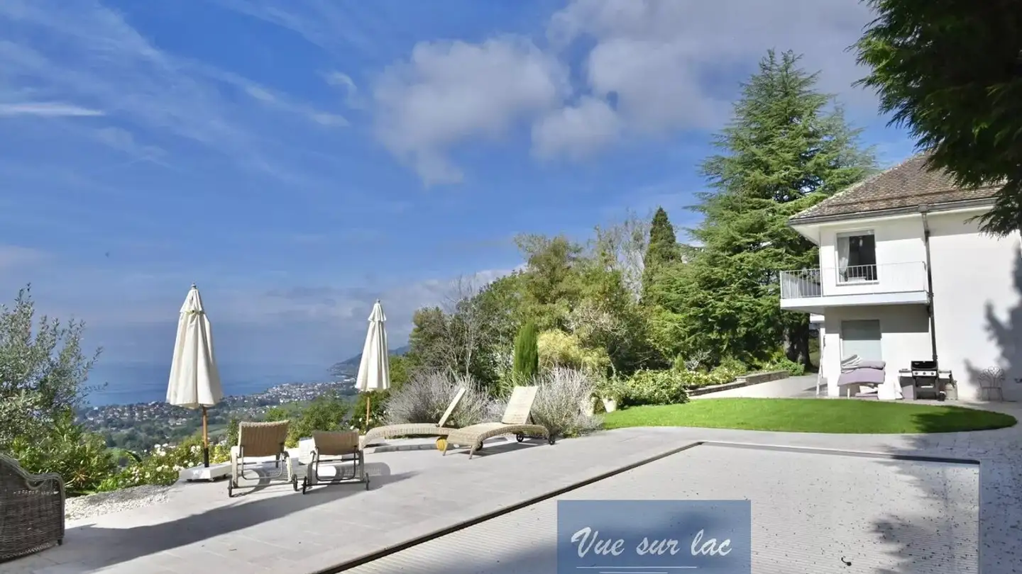 Single house for sale - 1832 Chamby