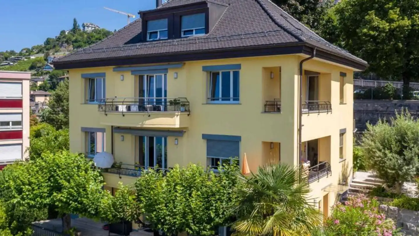 Residential building for sale - 1820 Montreux - Photo 2