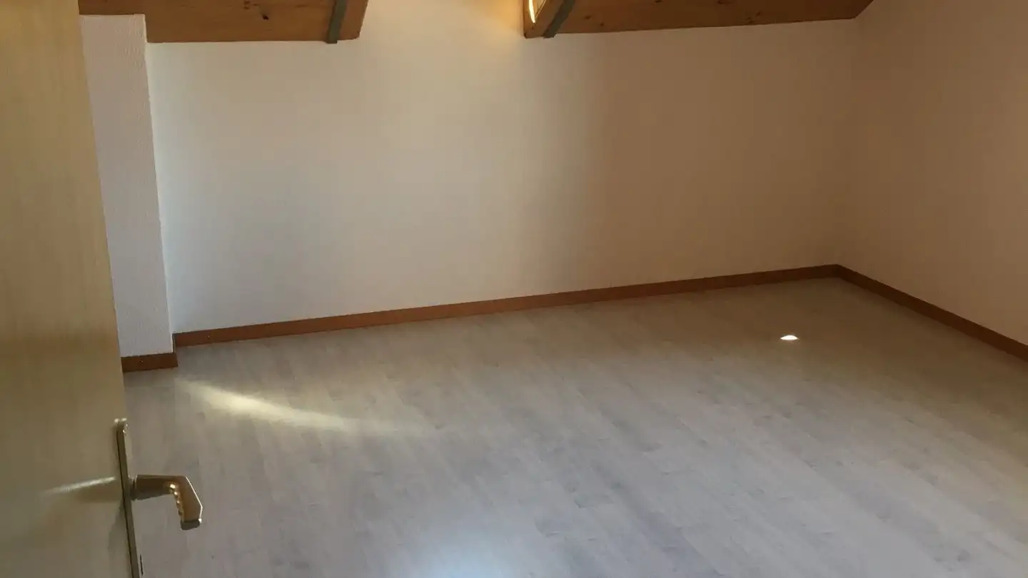 Dachgeschosswohnung mieten - Bernstrasse, 3303 Jegenstorf - Foto 3