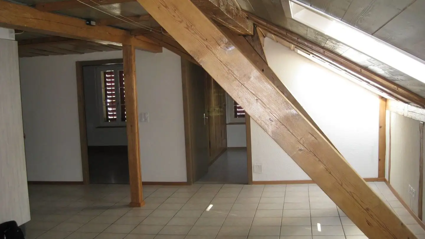 Dachgeschosswohnung mieten - Bernstrasse, 3303 Jegenstorf - Foto 4