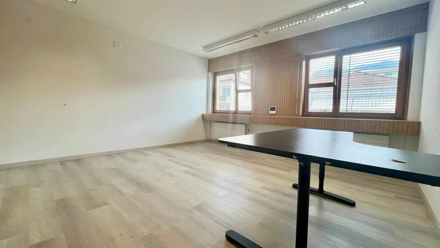 Apartment for rent - Via Dante Alighieri 25, 6830 Chiasso - Photo 2