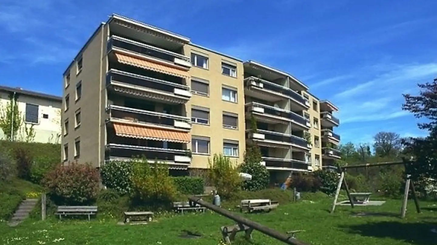 Underground parking space for rent - Rue Des Battieux 30, 2000 Neuchâtel